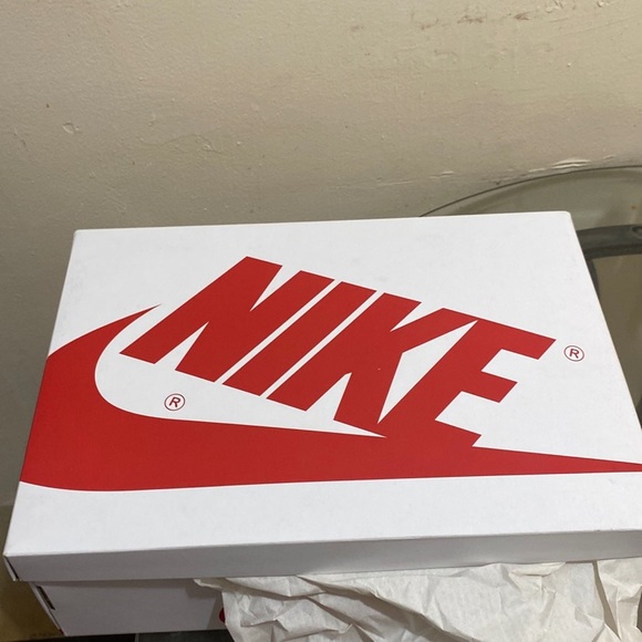 Jordan 1 - Picture 3 of 3